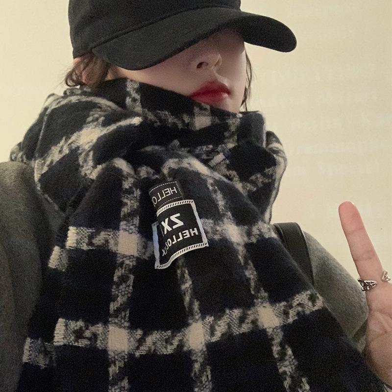 Qiandongge Scarf Women's Winter New Versatile Korean Version of Advanced Sense Thickened Warm Scarf Student Couple Tide