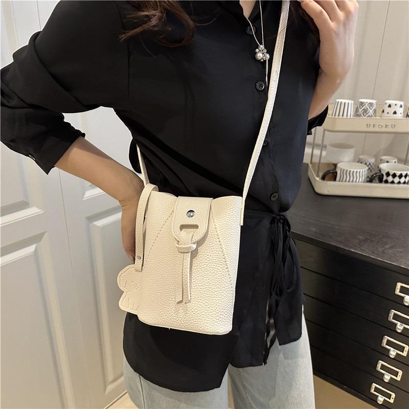 Small bag women's new trendy fashion bucket bag versatile shoulder bag crossbody mobile phone bag