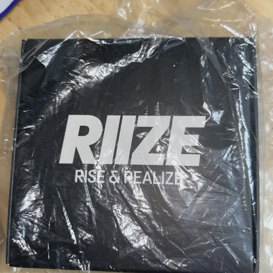 

Riize Чир-стик Кольцо Вонбин Вер Запечатанный Черный