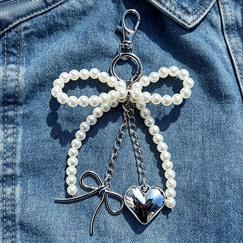 

Yogodlns Bowknot Heart Pendant Women Sweet Charm White Pearl Bow Backpack Bags Pendants Decoration Gifts one size білий