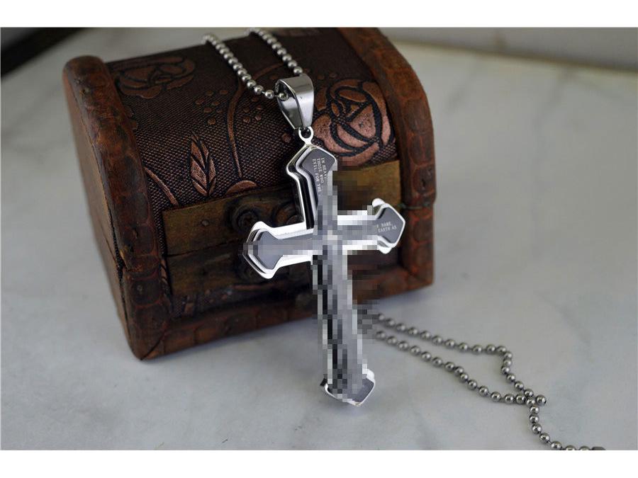 Colar Pingente Europeu e Americano Retrô de Três Camadas Cruz Aço Titânio N1079