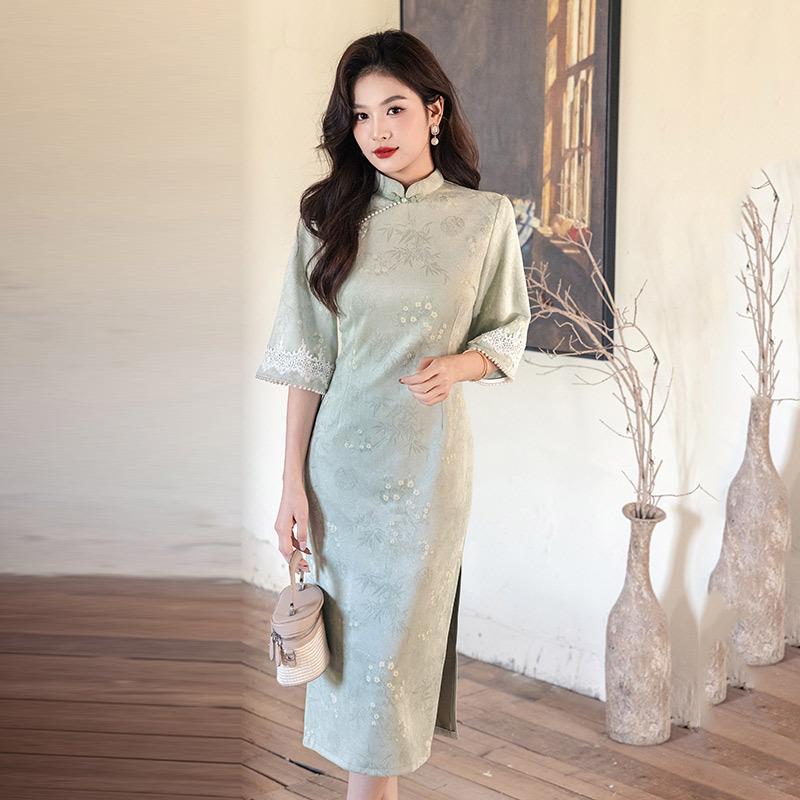 Pink Large-sleeved National Style New Chinese Autumn Medium-sleeved Cheongsam Improved Young Women's Retro Slim-fitting Waist Spring and Autumn