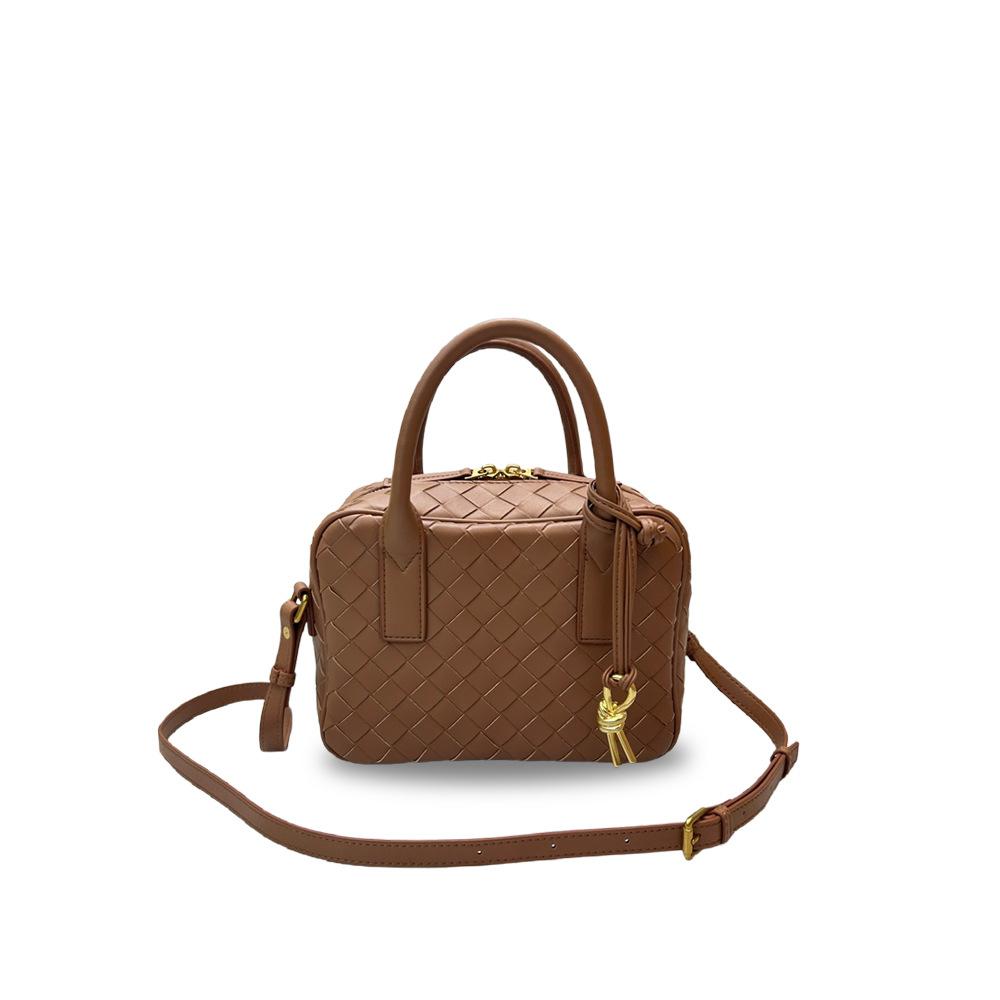 2025 Cross-border leather woven bowling bag, foreign trade explosion, cowhide small square bag, portable messenger shoulder bag, female