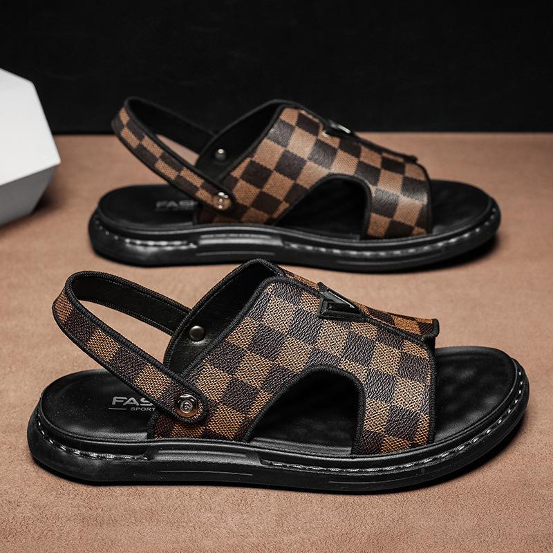 

Сандалии мужские верхняя одежда 2024 новые летние популярные двойного назначения нескользящие зимние виды спорта вождение пляжные классные тапочки прилив 39 коричневый