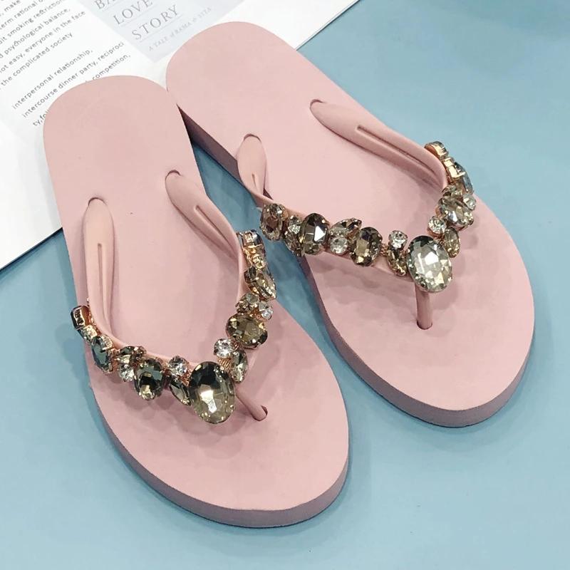 2025 New Comfortable and Fashionable All-match Beach Shoes Non-slip Soft Bottom Casual Flip-flops Rhinestone Chain Flat Slippers