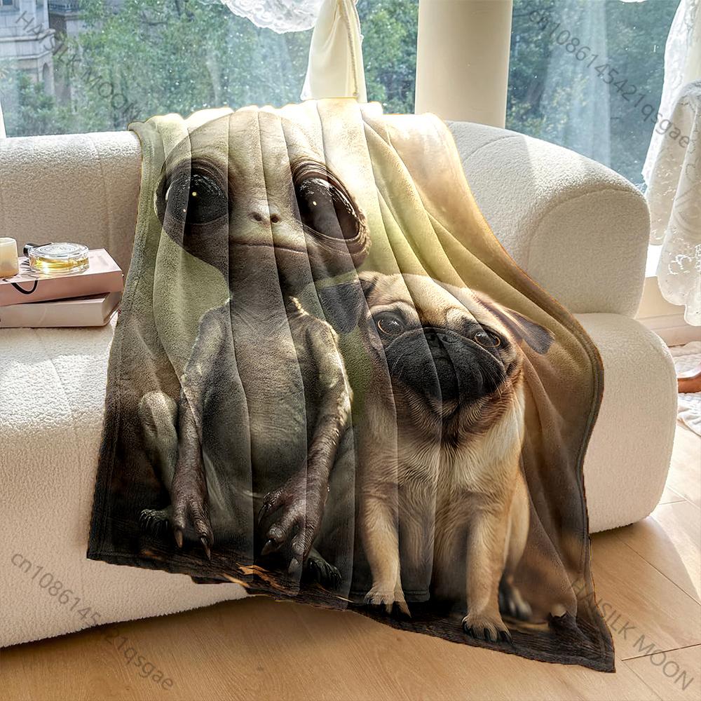 

1PC Cute Pug and Alien Design Pattern Blanket Flannel Material Soft Warm for All Seasons Home Outdoor Camping Picnics RV 75x100cm