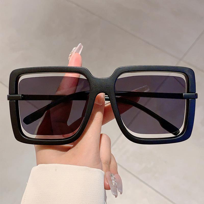 

Classic Designer Style Style Big Spectacle Frame Frame Rectangular Hollow Sun Glasses Glasses Ladies For Men Luxury Popular Sun Eyeglasses Punk