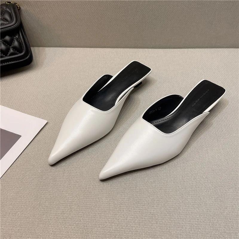 2024 Hot Selling New Temperament Thin Pointy Cat with Baotou Sandals Women Wear Soft Leather Thin with Mueller Half Slippers