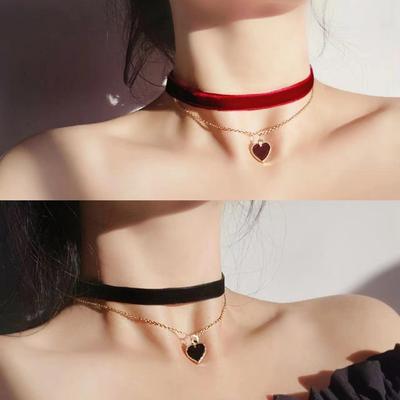 1 Collier Ras-du-cou pour Femme Double Couche Velours avec Pendentif Cœur Chaîne Réglable Bijoux de Mode