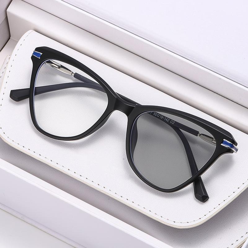 New Fashion Women Cat Eye Photochromic Myopia Glasses lady's Anti Blue Light Near Sight Eyewear Outdoor Color Changing UV protection Sunglasses -4.0
