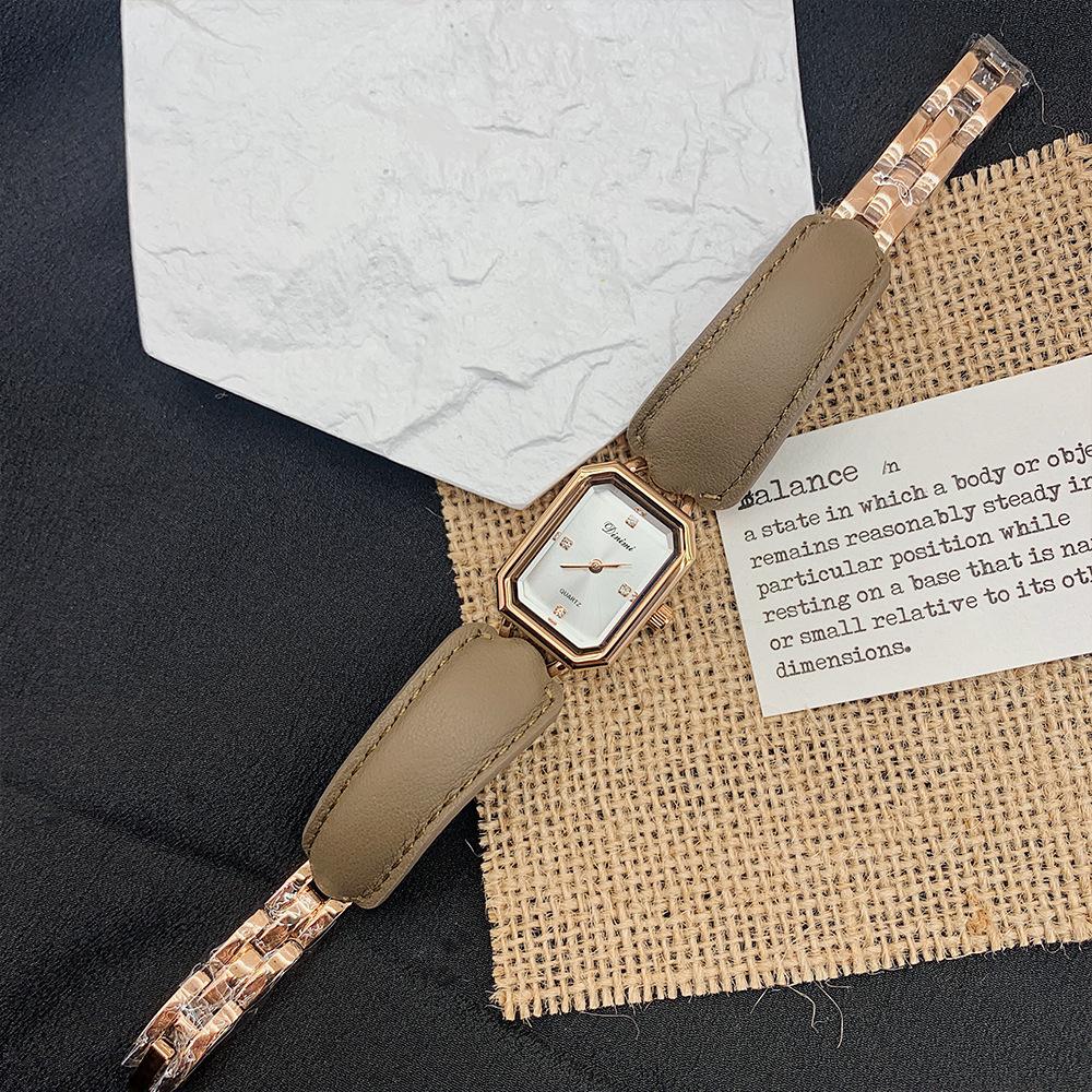 Commuter Belt Retro Design Sense Watch Women'S Square Bracelet Xiaoxiangfeng Niche Quartz Watch Xiaohongshu