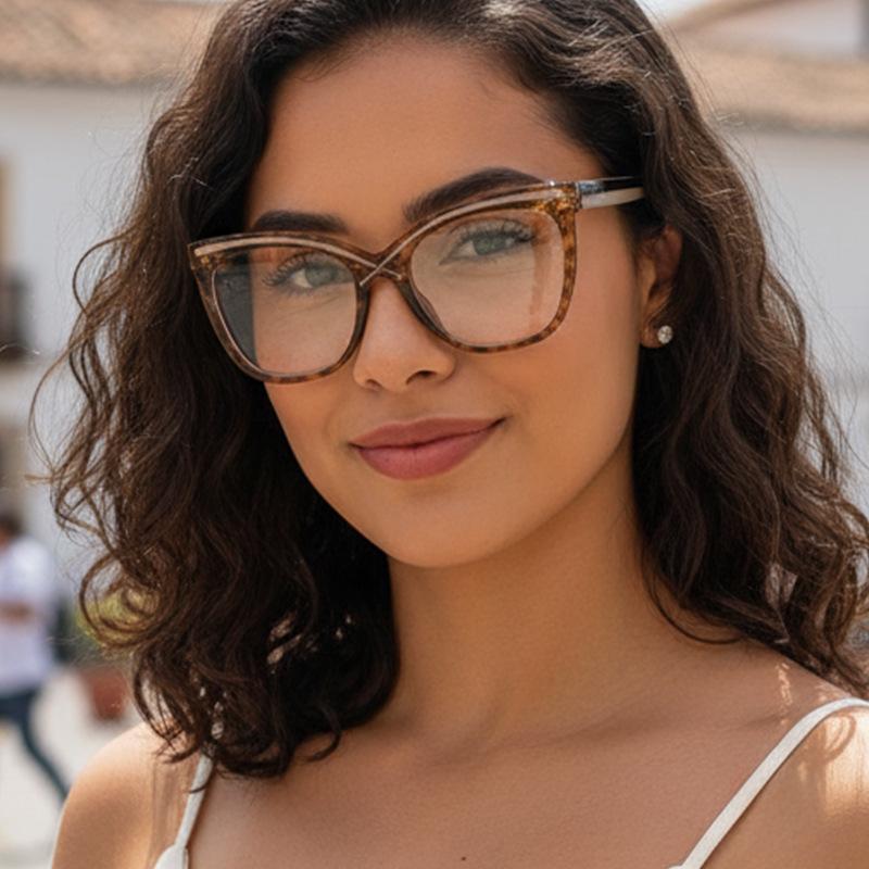 Women's Eyewear: Trendy Oversized Cat-eye Glasses