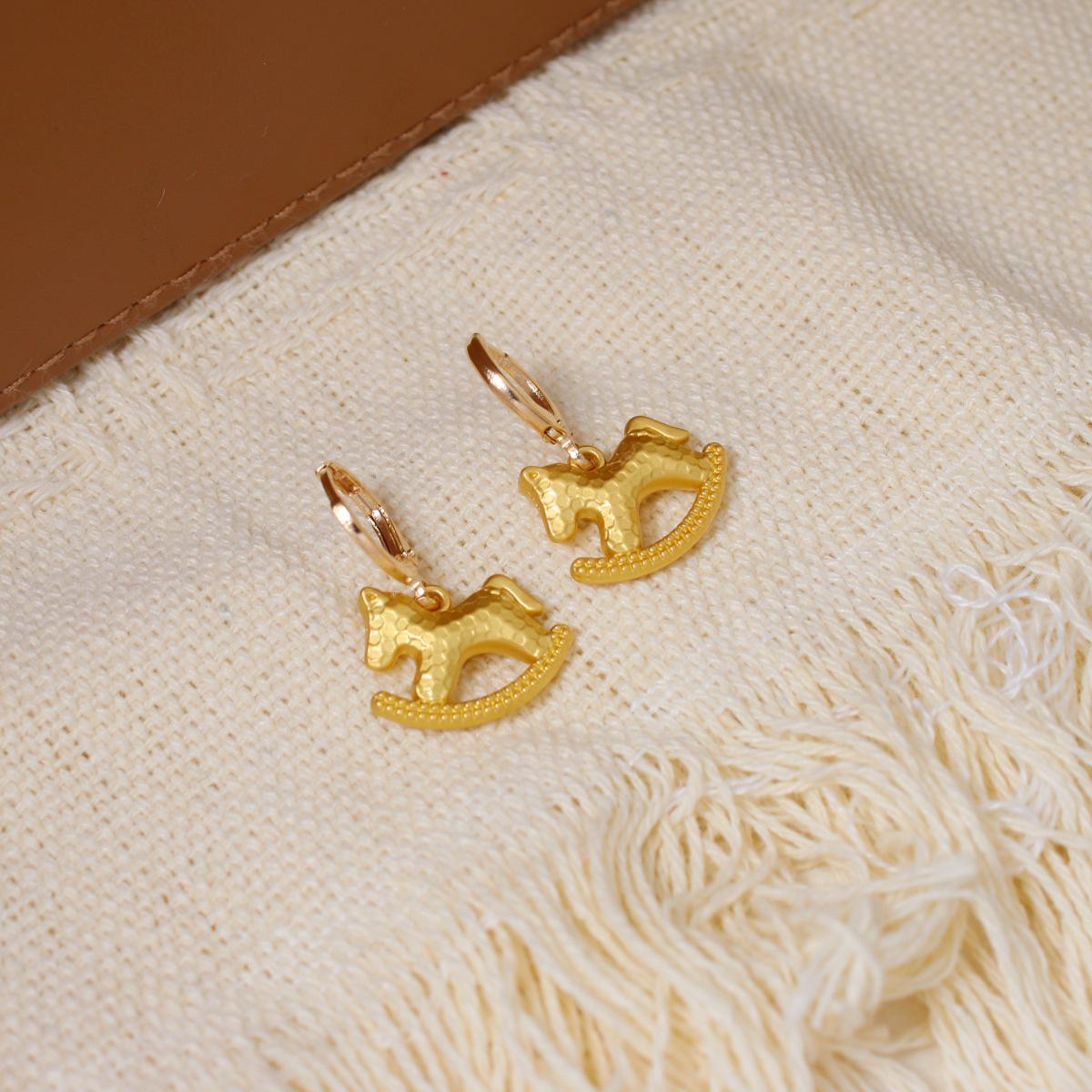 Серьги с пони: Год Лошади - Милые деревянные клипсы и гвоздики для ушей