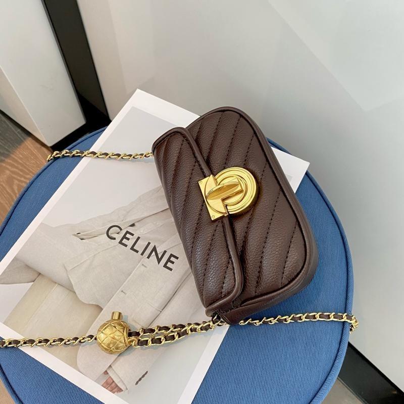

fashionable transfer bead chain bag new temperament lock single shoulder crossbody mini small square bag темно-коричневого кольору