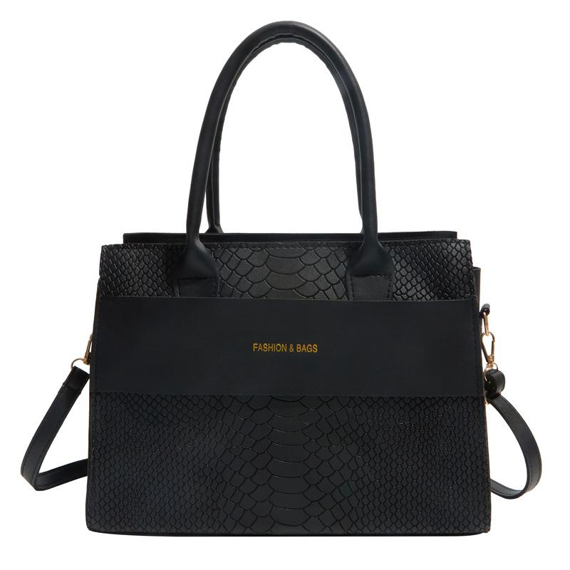 Trendy retro handbag women s fashion crocodile pattern shoulder bag large capacity textured messenger bag чёрный 2170₽