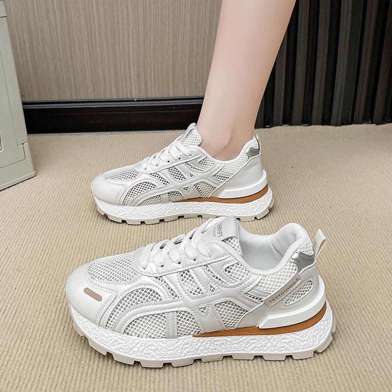Neue lässige und bequeme Sportschuhe für den Sommer