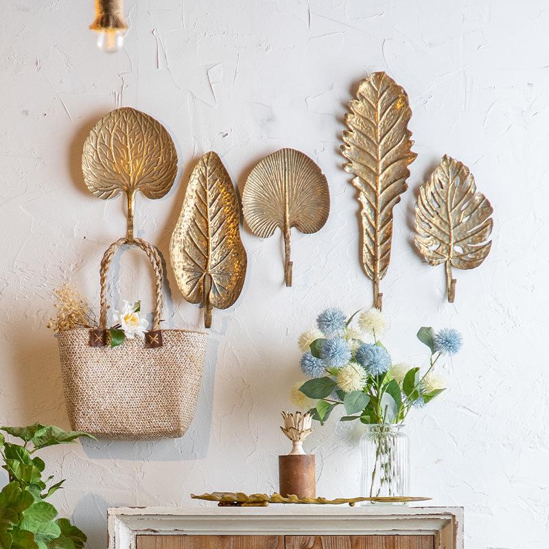 Bohemian Leaf-Shaped Wall Hanging for Bedroom or Christmas Décor