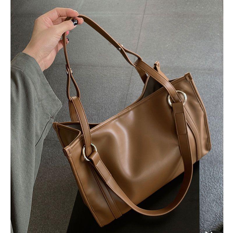 

Bag Women 2023 New Casual Hot Versatile Tote Bag Minimalist Women Large Capacity Fashion Shoulder Handbag Women чорний