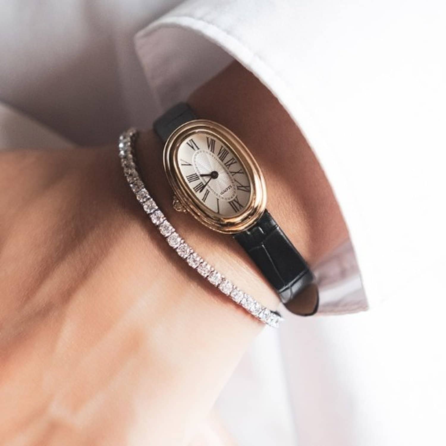 [LLOYD] Awesome Oval Watch – Black Crocodile LL2G25803XGB