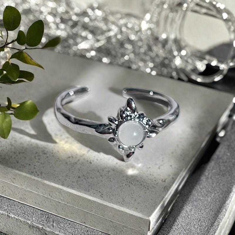 Weißes Mondlicht High-End Nischendesign Offener Ring Nischenpersönlichkeit Schneeflocke Mondsteinring