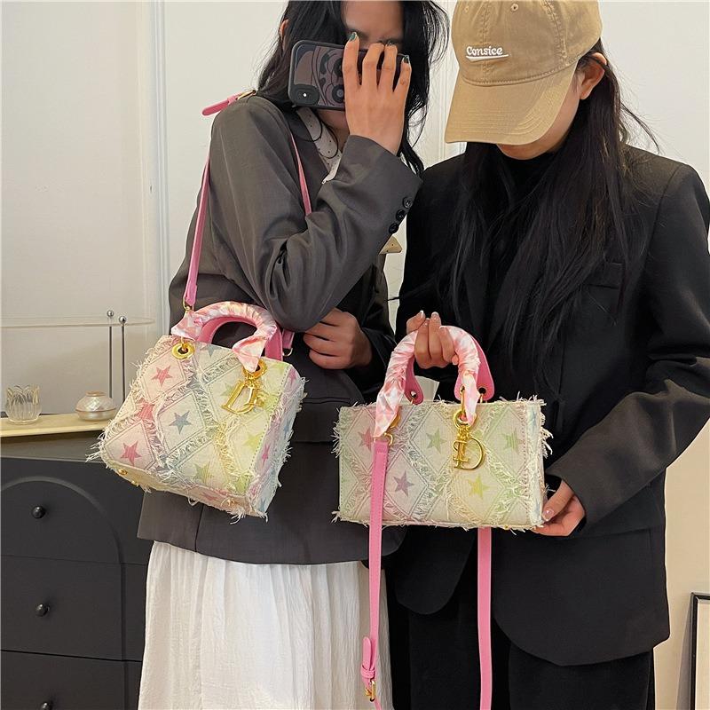 Sac de luxe léger premium pour femmes, nouveau sac polyvalent brodé à l'industrie lourde, sac Princesse Diana, sac à main, sac bandoulière