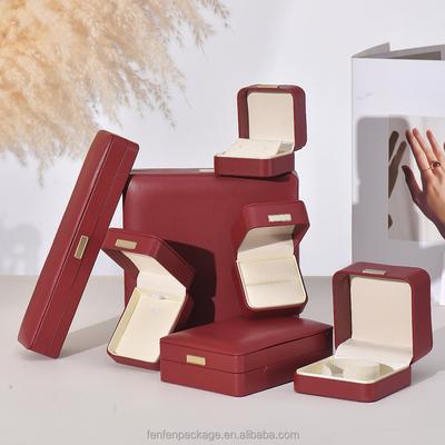 New High Quality Pu Leather Jewelry Packaging Box Custom Logo Printed for Long Necklace Bracelet Packaging Box