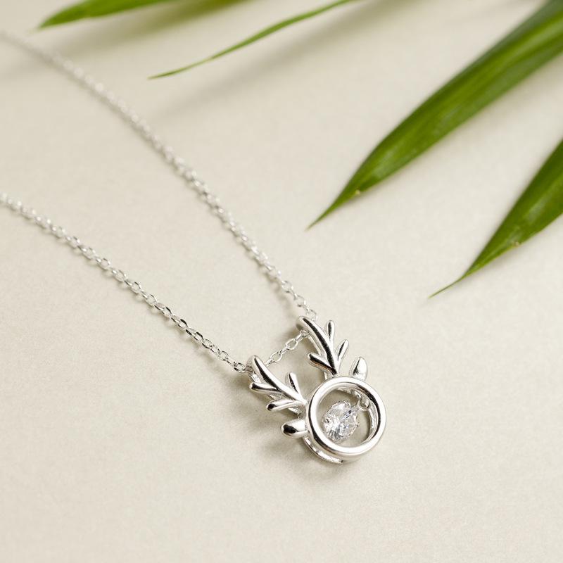 Lively Antler Necklace with Dancing Heart - S925 Sterling Silver Clavicle Chain Christmas Gift for Women