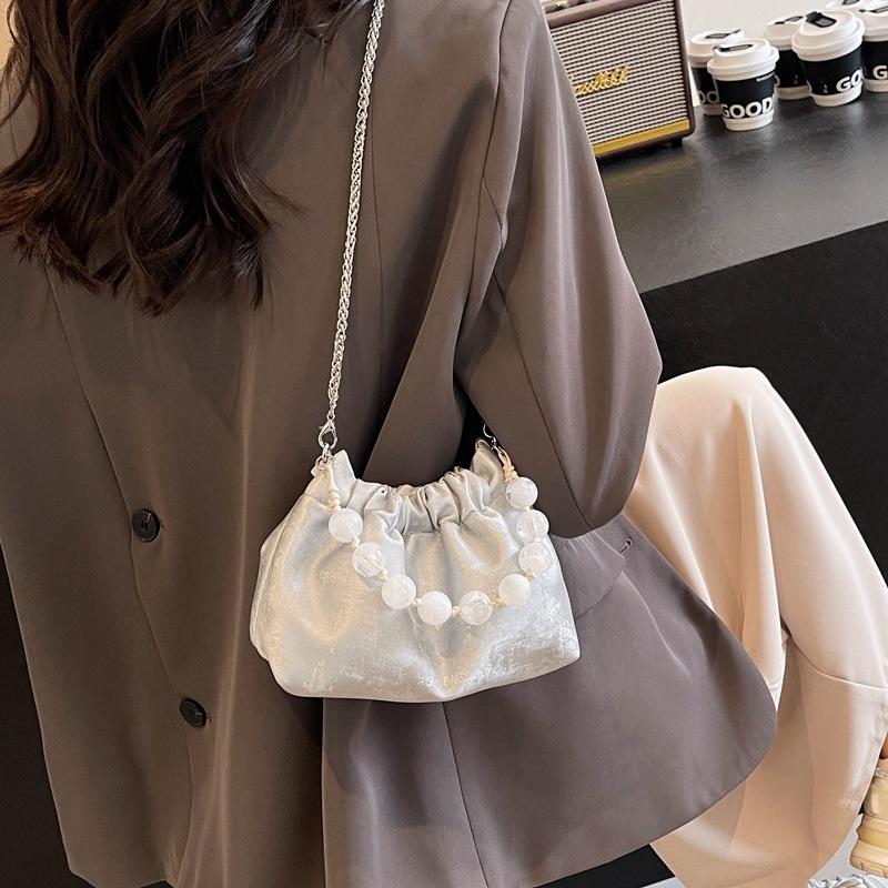Super fire niche bundle cloud bag popular versatile chain bag women's 2025 new shoulder messenger bag bucket bag