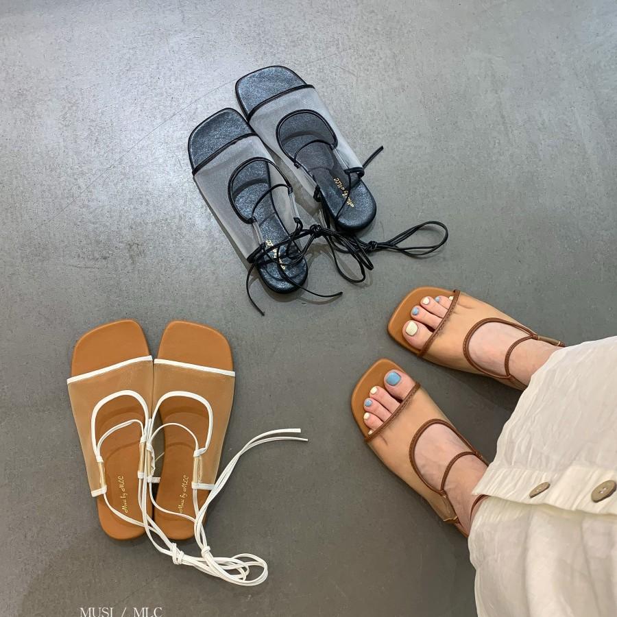 Niche French square head lace-up breathable mesh open-toed sandals 2025 summer new leather straps flat bottom sandals women