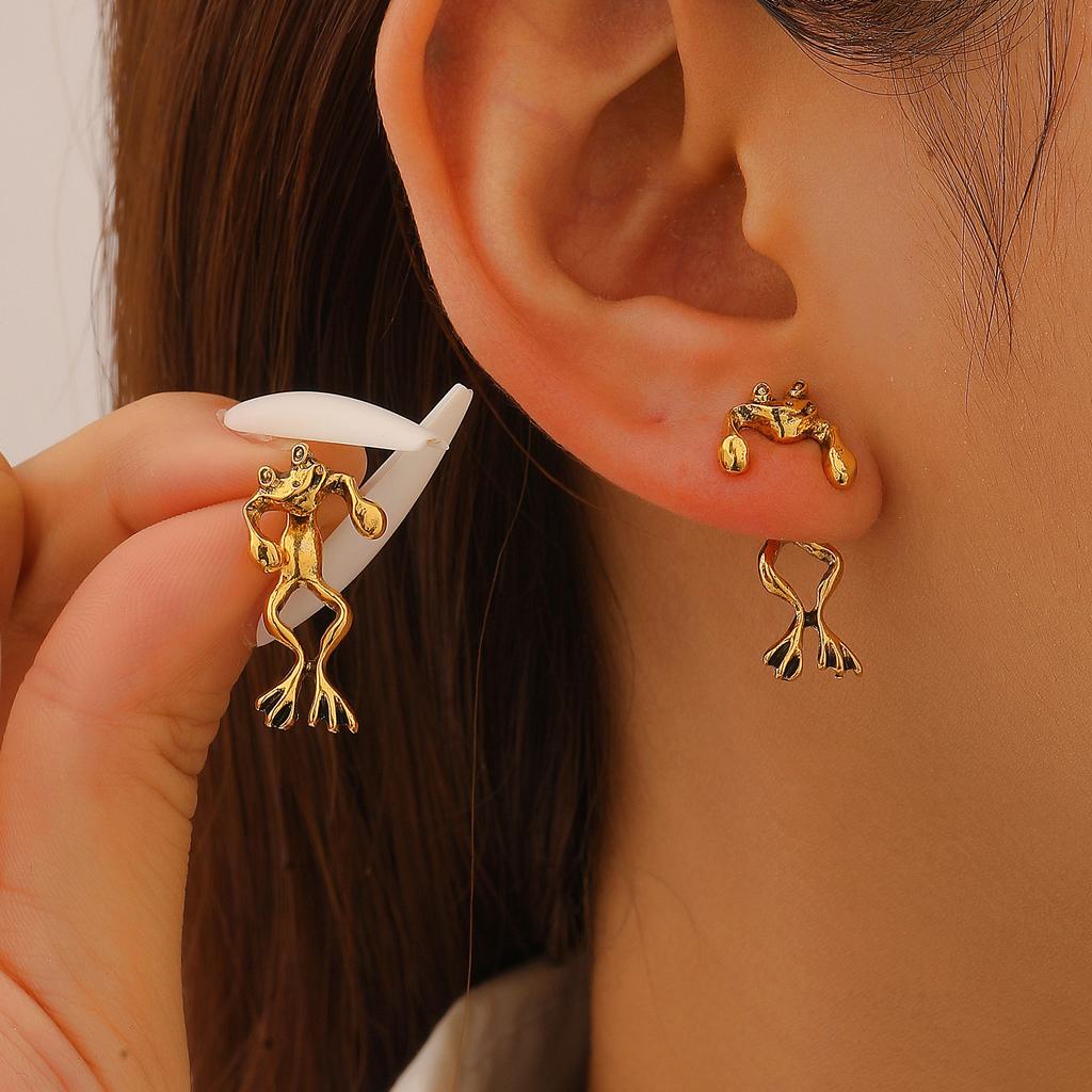 Cute Enamel Frog Punk Crative Earrings for Women Gothic Fun Animal Piercing Earrings Party Fashion Vintage Retro Jewelry Gifts