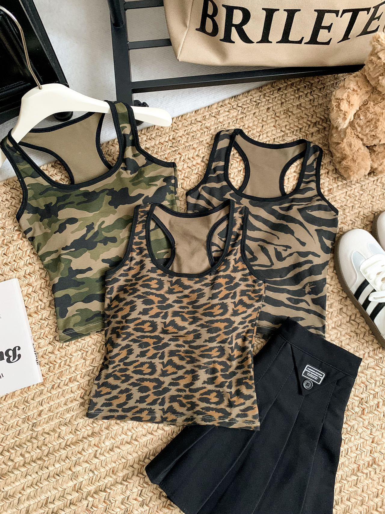 

841# Camouflage Y-back Cotton Vest with Removable Pads – Slimming Hot Girl Top One Size