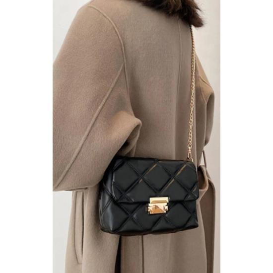 Schwarze Damen-Schultertasche mit gestepptem Muster und Kettenriemen