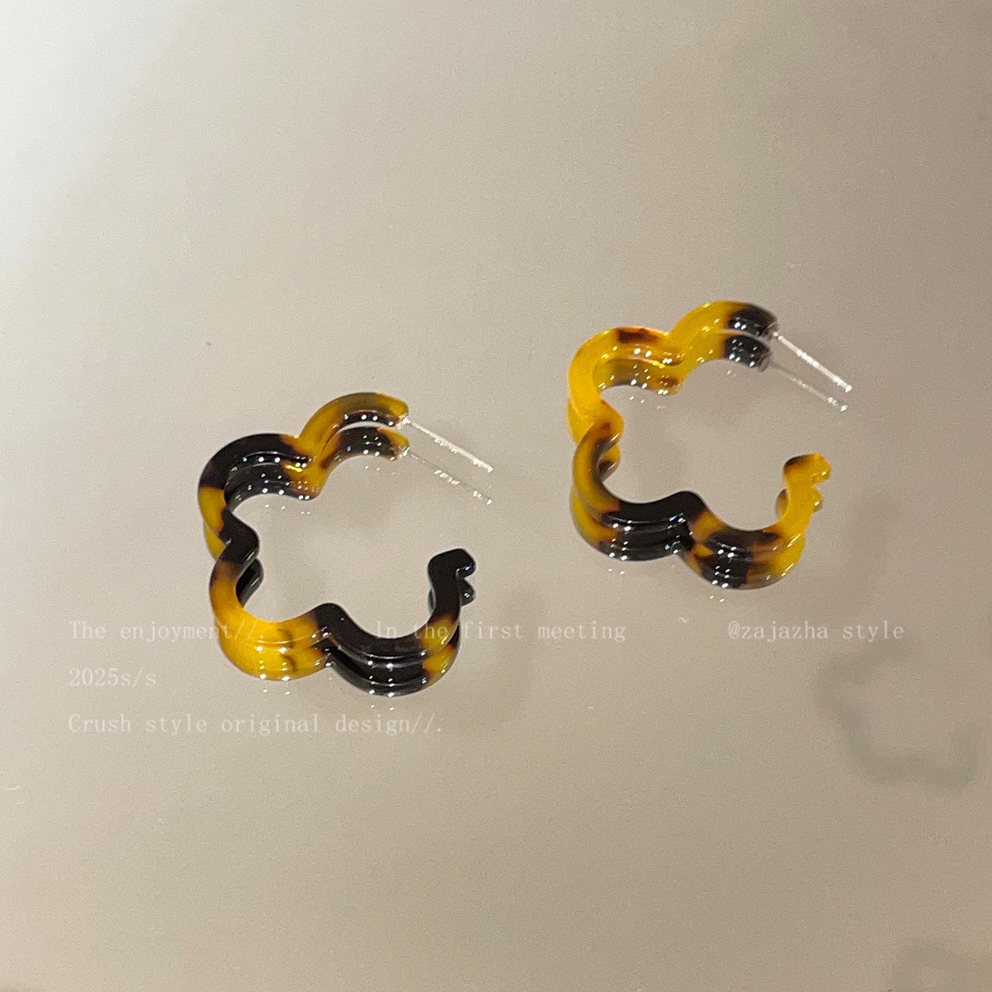 Blue Flower Stud Earrings - Women s Summer Beach Style Accessory with Dopamine Niche Design in Pink