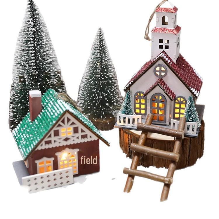 Creative Christmas Tree Decor: Wooden House Ornaments & Family Pendants