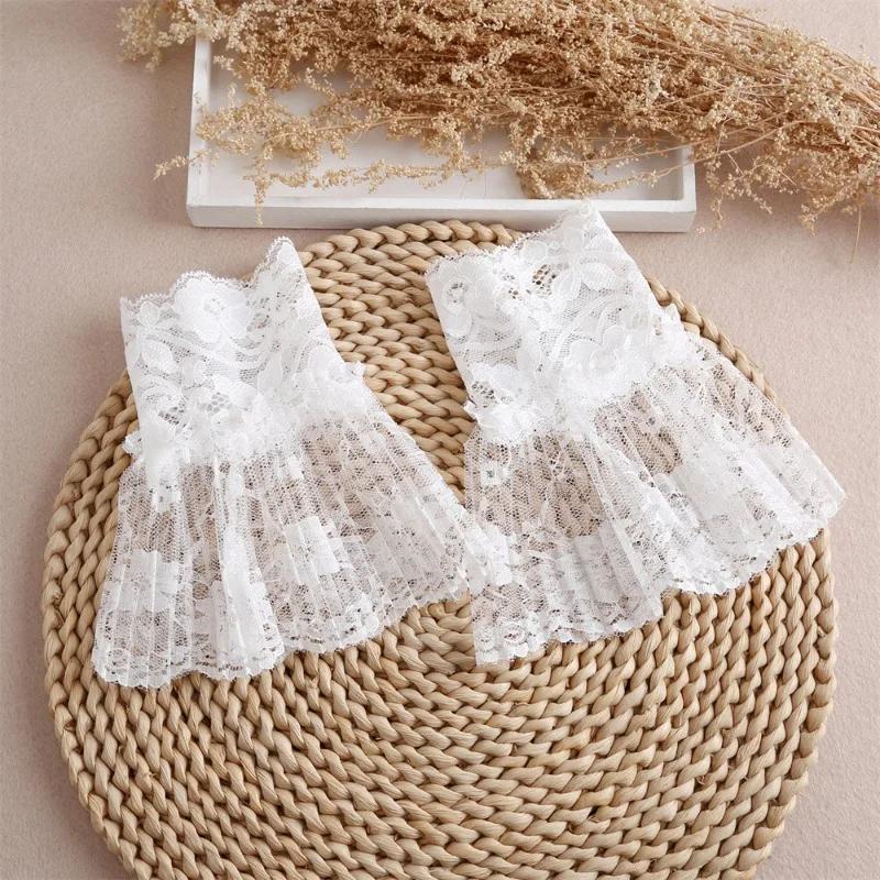 Lace Floral Embroidery Fake Sleeves for Women Autumn Winter Sweater Dethachable Cuffs Decorative Pleated Wrist Femme