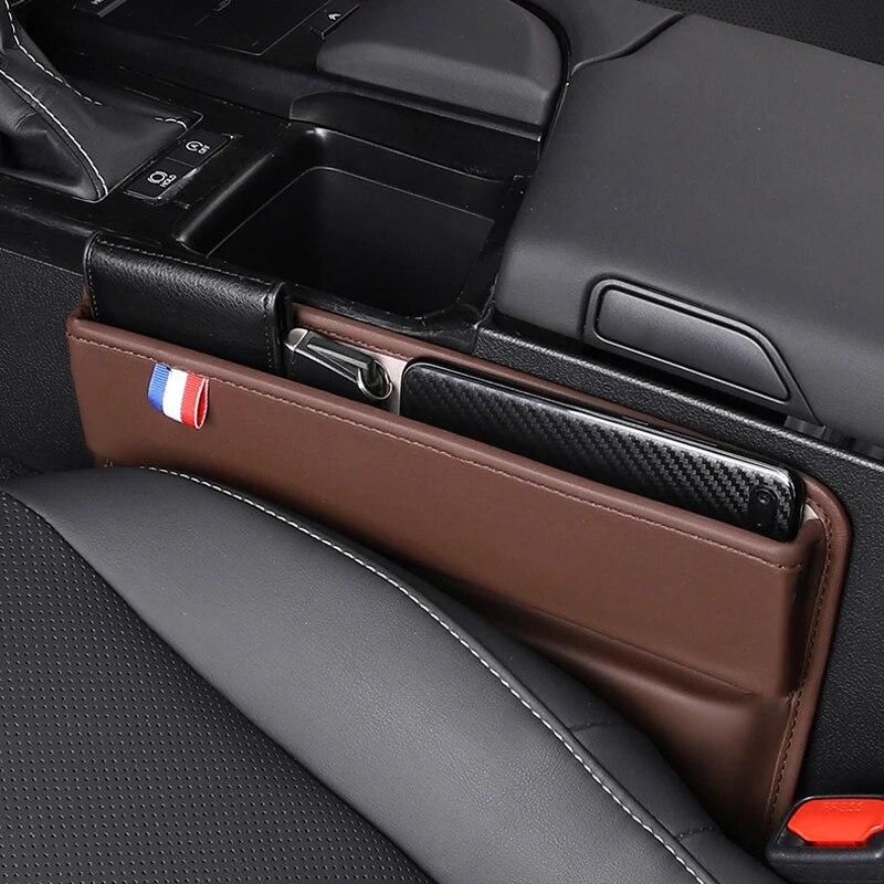Organizador de espaço para assento de carro em couro PU Bolsa lateral para assento dianteiro de carro para chaves de celular Óculos Reservado Furo para cabo de carregamento Suporte para telefone
