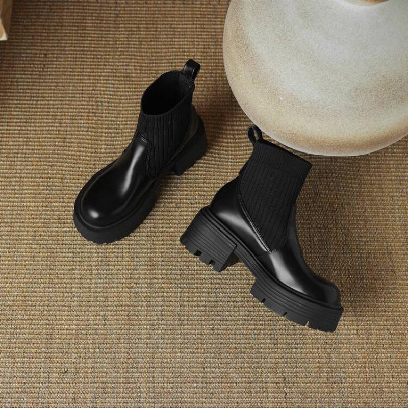 Autumn and winter round head leather knight boots women's comfortable medium boots women's thick-soled non-slip women's leather boots rear zipper larg