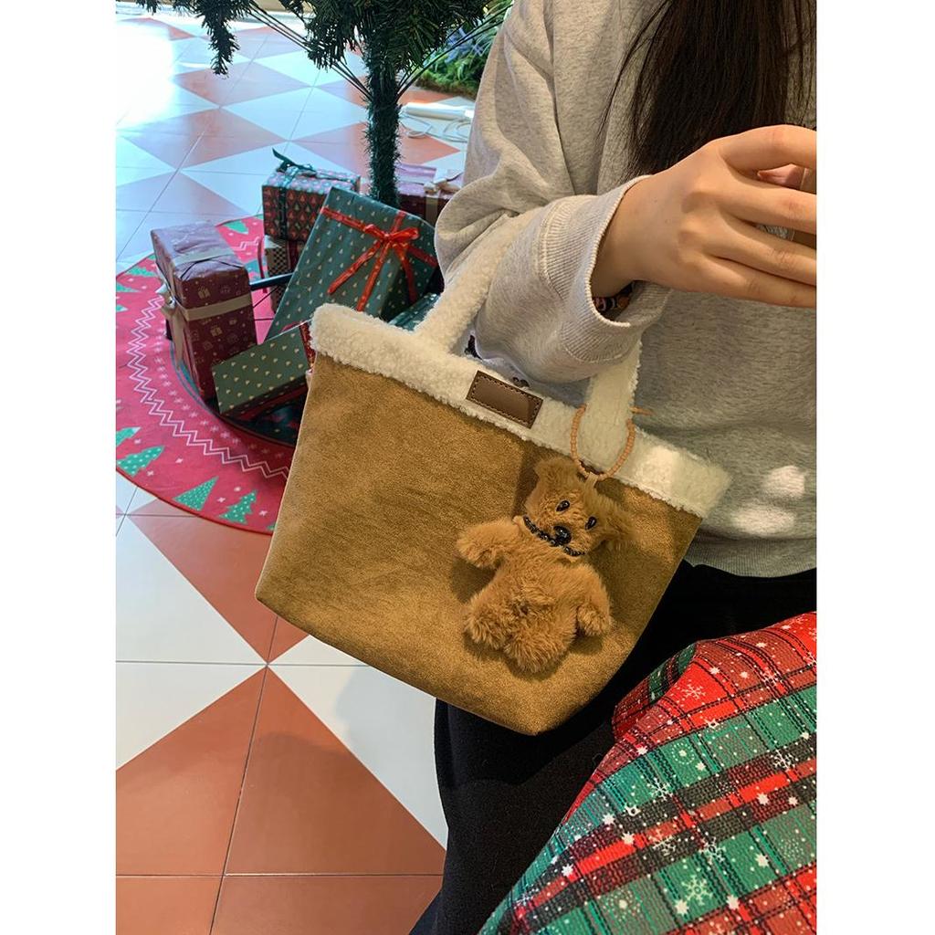 Wełniana torba typu tote z wełny jagnięcej Damska torebka Ciepła zimowa torba Damska dużej pojemności Torba podróżna Japoński styl Kreskówkowy dodatek Torby ręczne