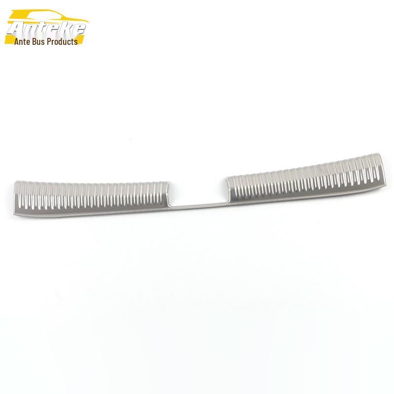 

Накладка заднего бампера CLA с блестками - Защита багажника и модификация задней двери