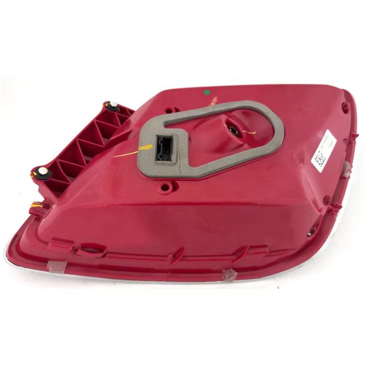 3SE945095 & 3SE945096 sind mit Feichi 2020 Rückleuchten kompatibel.