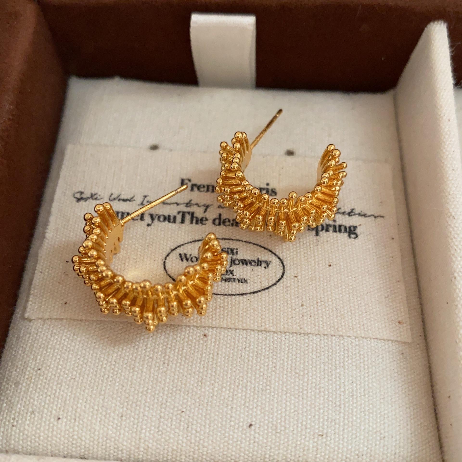 Minimalist Metal Semi-Circular Simple Earrings, Earrings, Retro Beaded Arc Earrings, Niche Design, Light Luxury And Versatile