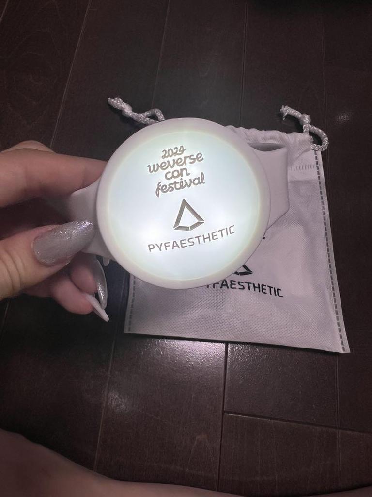 [USED] 2024 Weverse Con Festival Light Band