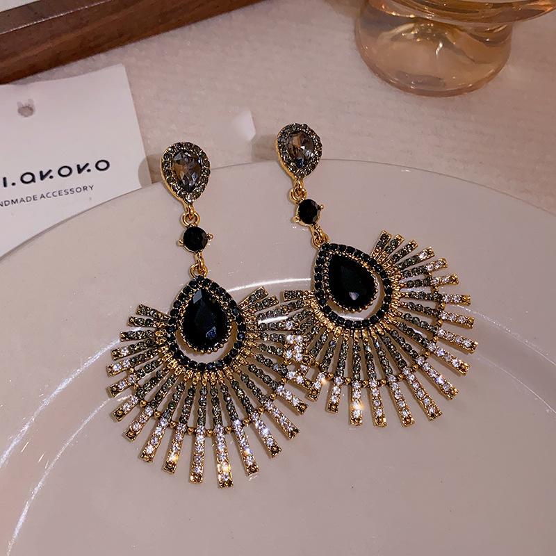 Vintage exaggerated water drop fringed earrings French retro court style earrings Medium antique earrings