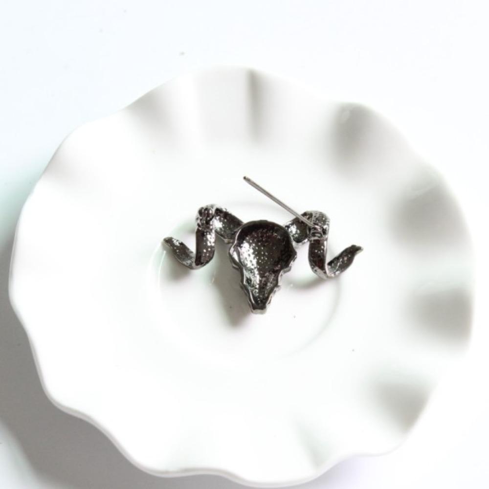 Badge Corsage Metal Badge Exquisite Sheep Brooch Man Pins British Style Brooch Suit Accessories