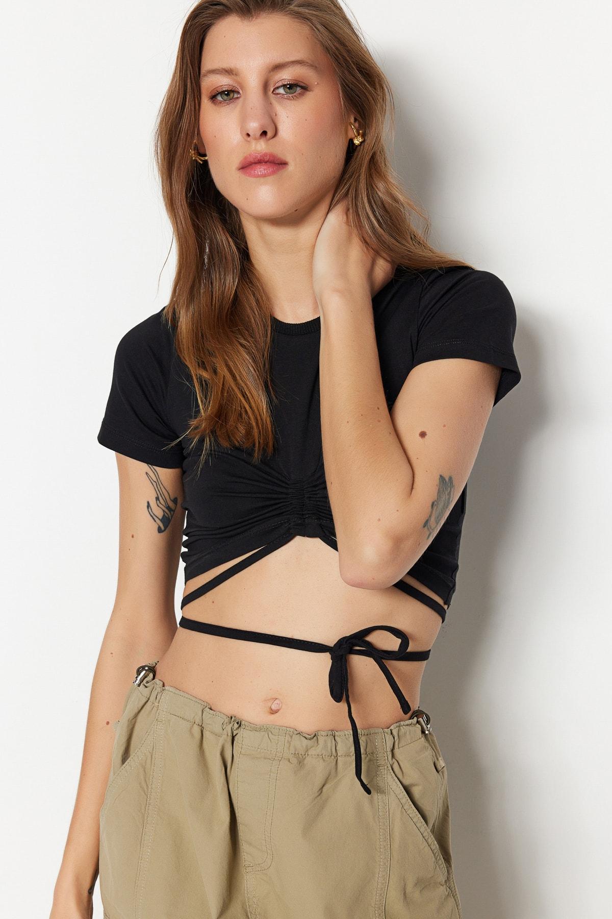 

Блузка - Черный - Приталенная