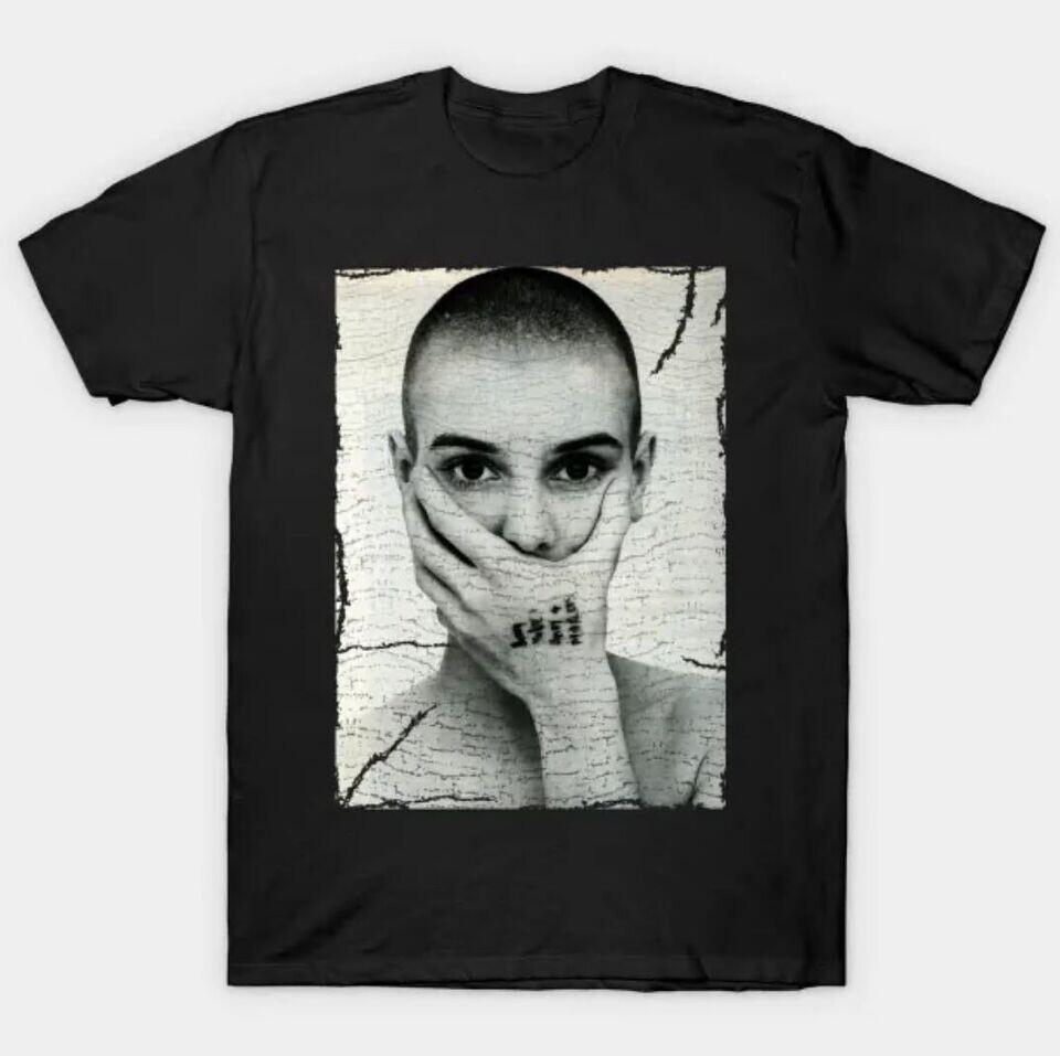 Sinead O Connor smoking T-shirt , Sinead Unisex T-Shirt S разноцветный