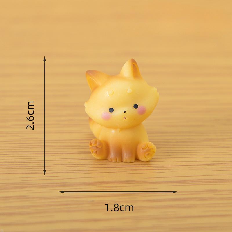 

Милая маленькая лисичка, украшения для дома, кукольный домик, офис, автомобиль, смола, маленькие фигурки и аксессуары Sitting fox