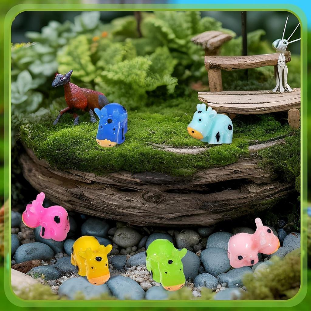Liliful 200 Mini Resin Cows Bulk Small Plastic Cows Figurines Cute Miniature Cows Animals Figurines Ornament for Moss Landscape Decoration Dollhouse