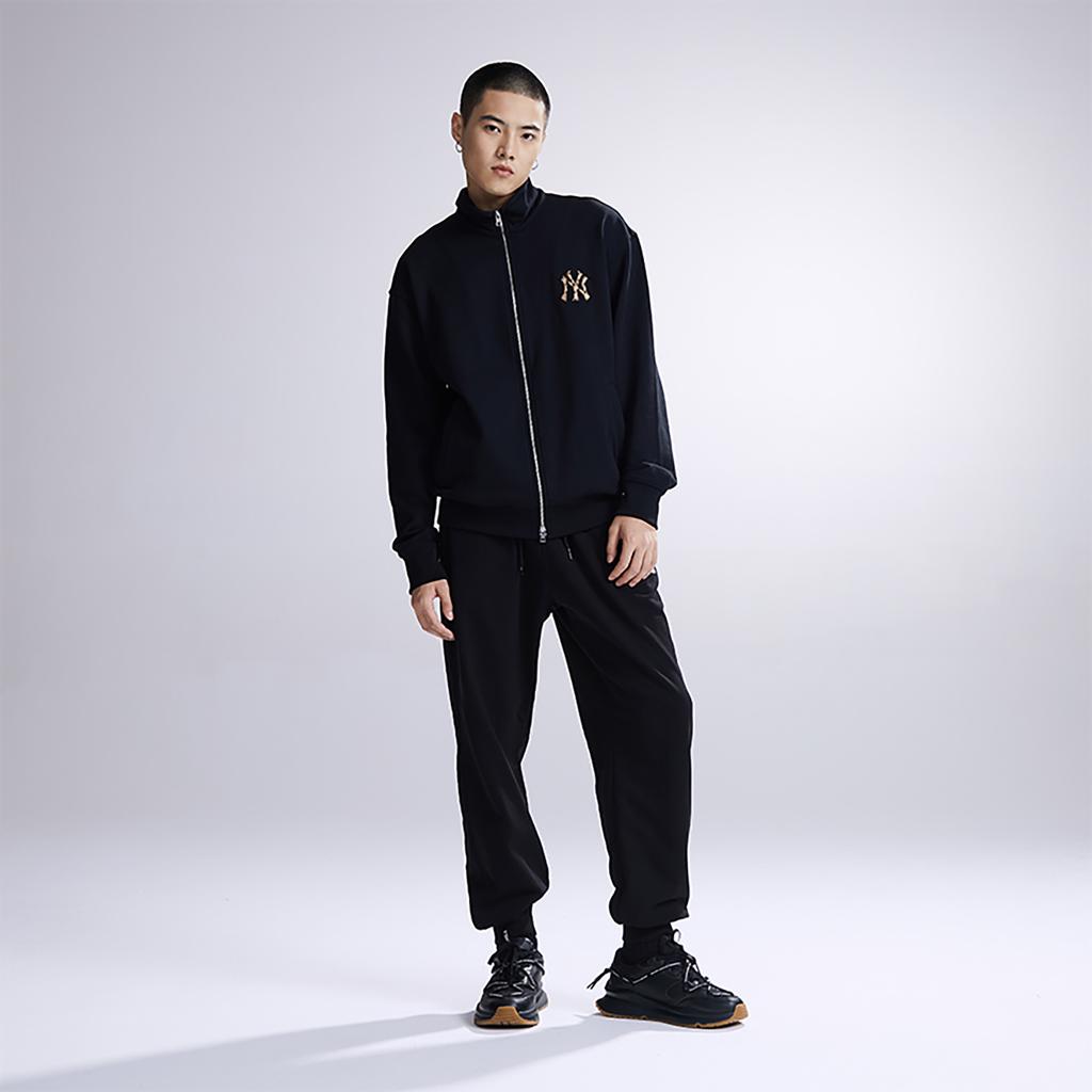 New MLB Chunky Runner New York Yankees Anti Slip And Wear Resistant Height Increasing Low Top Chunky Sneakers Unisex Black 3ASHCRR3N-50BKS