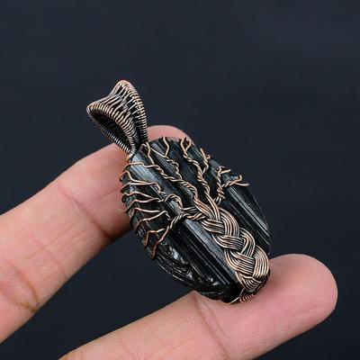 Pendentif fait main en fil de cuivre pur avec tourmaline noire et arbre de vie